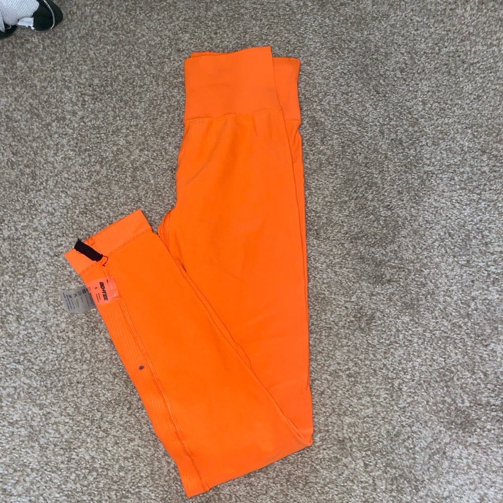 BO + TEE BIKER SHORT